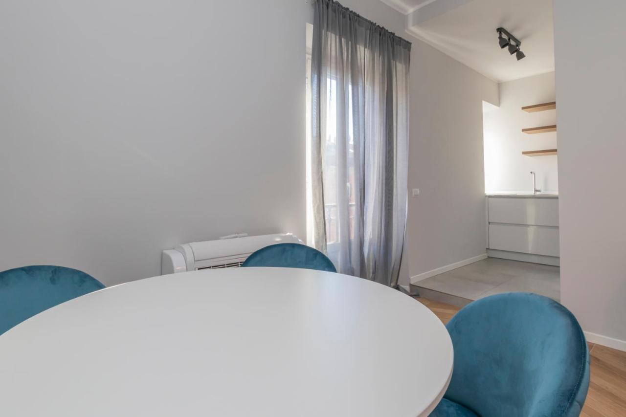 Luxury Apartment In Downtown - Curtatone 4 米兰 外观 照片